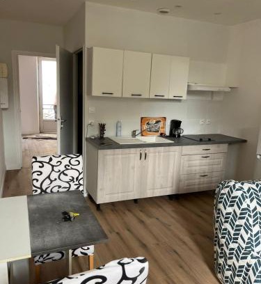 Lavaur Apartamento | Appartement deux pièces agréable et fonctionnel, Wifi gratuit, boîte à clés, proche commodités et gare routière