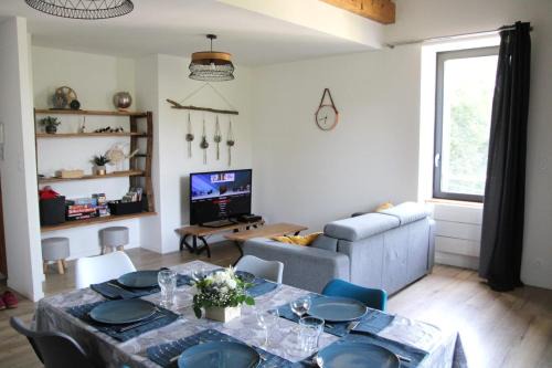 Beaupreau-en-Mauges Apartamento | Appartement duplex dans une ancienne usine