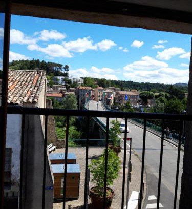 Aubenas Apartamento | appartement f1 meublé 3 personnes