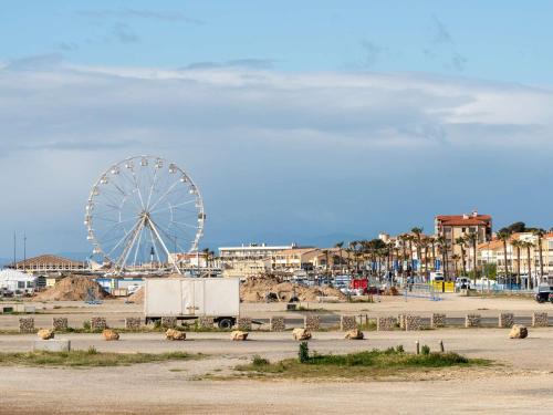 Saint-Pierre-la-Mer Apartamento | Appartement familial 2 pièces cabine, à 60m de la plage, avec box et Wi-Fi - Saint Pierre la Mer - FR-1-229D-140