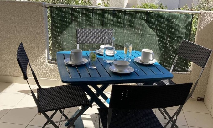 Les Arenes Apartamento | Appartement T2 Lumineux et Moderne Avec Parking - 4voil245 -