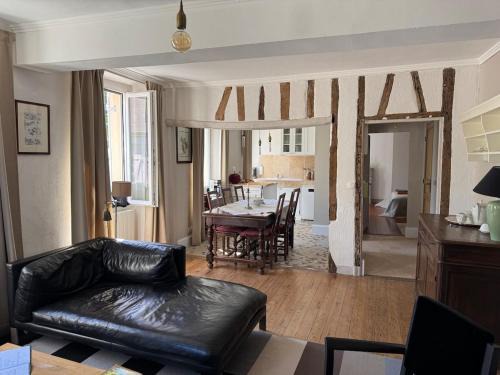 Saint-Pierre-d'Autils Apartamento | Appartement 1er étage dans maison de maître