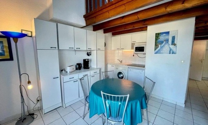 Saint-Pierre-Quiberon Apartamento | Appartement bord de mer à Saint-Pierre-Quiberon avec balcon et garage - FR-1-478-181