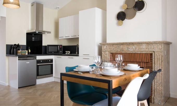 Rochefort Apartamento | Appartement Haut Standing Hypercentre Rochefort, Arrivée Autonome !