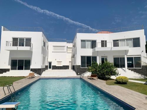 Saly Apartamento | Appartement Luxueux En Résidence vu sur mer à 50 mètres de la plage