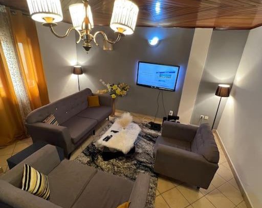 Douala Apartamento | Appartement Meublé au Centre de Bonamoussadi et a 1 min du Restaurant Tchop et Yamo