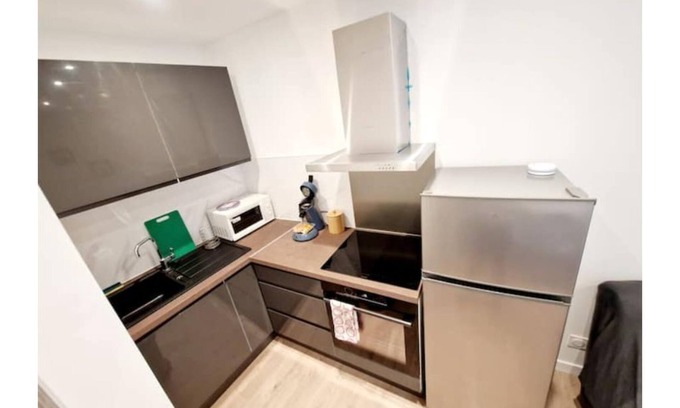 Chateauvert Casa | Appartement Moderne Neuf F2 Centre ville