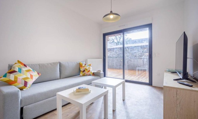 Peyragudes Apartamento | Appartement Neuf à Loudenvielle, 6 Pers, Proche Commerces et Ski, Terrasse Sud - FR-1-695-17