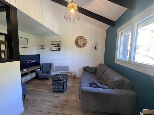 Cauterets Apartamento | Appartement neuf 6 pers, balcon, parking à Cauterets - FR-1-812-49