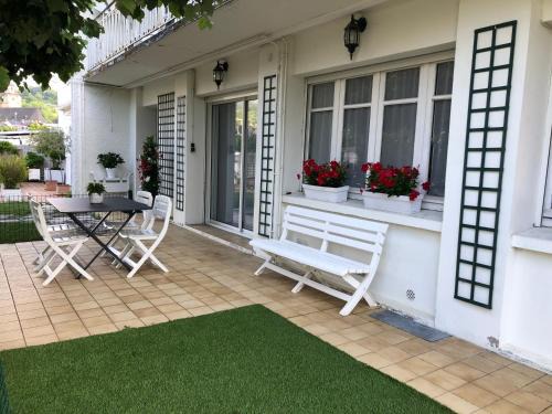 Nay Apartamento | APPARTEMENT PLAIN-PIED Terrasse Jardin Parking