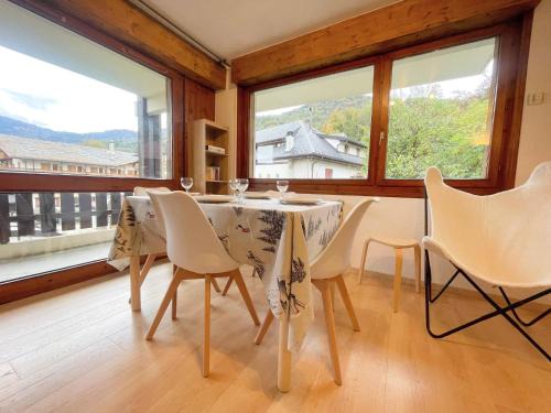 Samoens Apartamento | Appartement rénové au centre du village avec balcon et accès skibus - FR-1-624-145