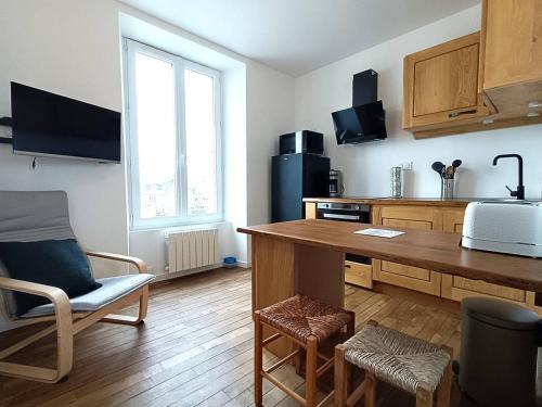 Trebeurden Apartamento | Appartement rénové au centre de Trébeurden, 400m de la plage, proche commerces - FR-1-368-407