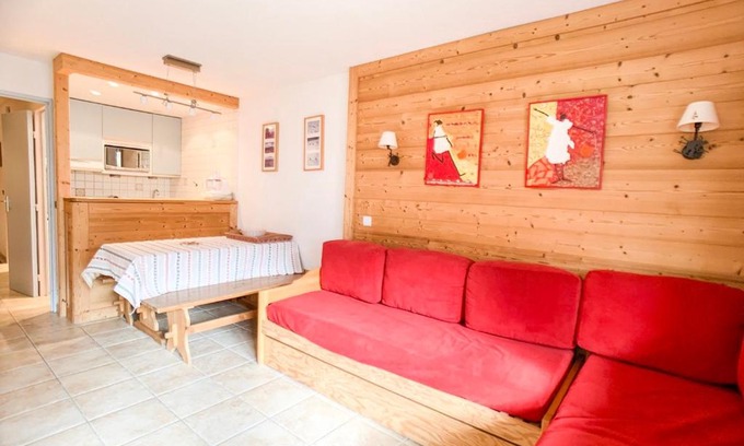 Val Claret Apartamento | Appartement Rénové, Confortable, Pieds des Pistes avec Balcon au Val Claret, Tignes - FR-1-502-269