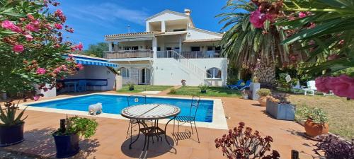 Pau Apartamento | Appartement & Spa - Panoramic Olivars