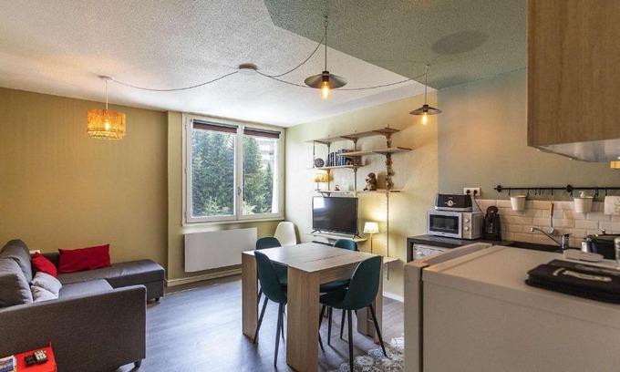 Eaux-Bonnes Apartamento | Appartement spacieux à Gourette, 8 pers, 2 ch, entrée station, bien équipé, casier à skis - FR-1-400-113
