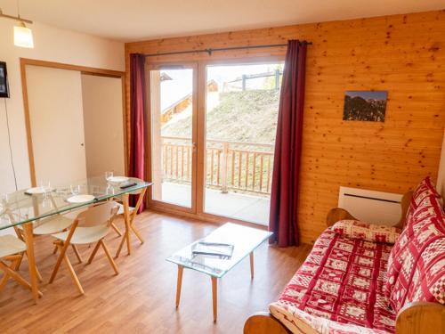 Valfrejus Apartamento | Appartement spacieux 4 pers au pied des pistes, proche télécabine à Modane - FR-1-468-49