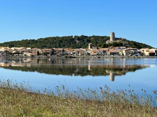 Gruissan Apartamento | Appartement spacieux de plein pied avec 2 chambres, cuisine, salon, terrasse à 2 minutes de la plage
