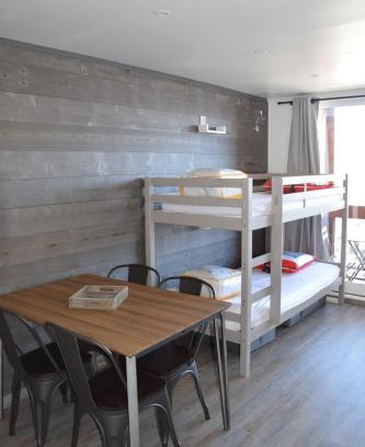 Le Corbier Apartamento | Appartement Studio rénové le Corbier 4 personnes 22m2 domaine les Sybelles Classé 2 étoiles label qualité le corbier