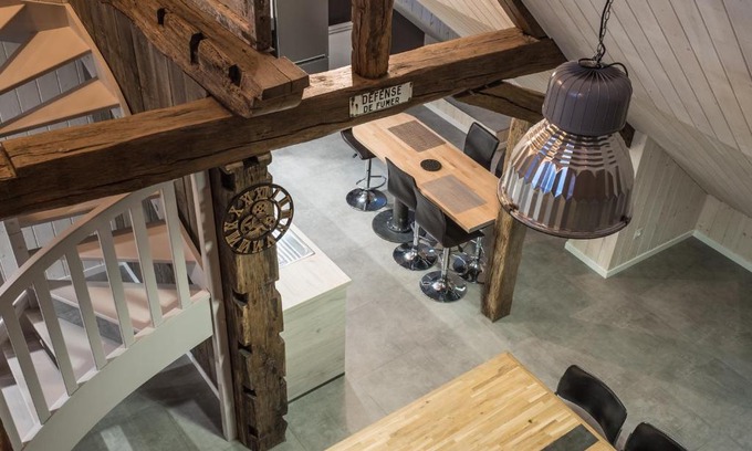 Givet Apartamento | Appartement style industriel avec terrasse