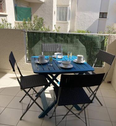 Les Arenes Apartamento | Appartement T2 lumineux et moderne avec parking - 4VOIL245 -