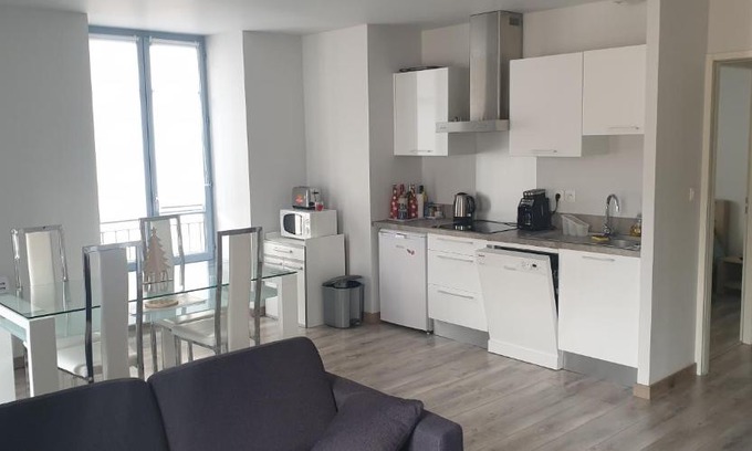 Ax-les-Thermes Apartamento | Appartement T2 45 m² en centre-ville