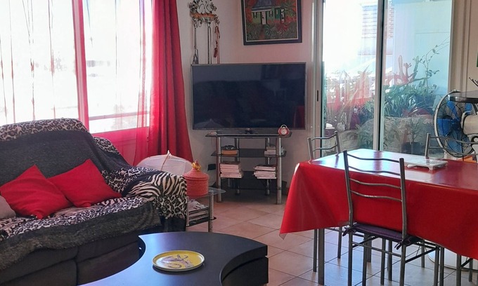 Centre-Ville Apartamento | Appartement T2 Grande Terrasse à 3minutes de la Plage