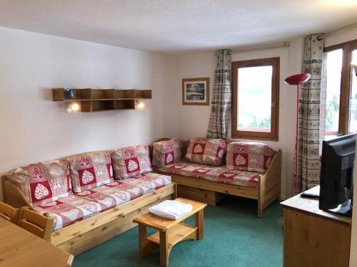 La Perriere Apartamento | *Appartement T3 skis aux pieds avec balcon, parking et ski-casier, idéal pour skieurs !* - FR-1-513-18