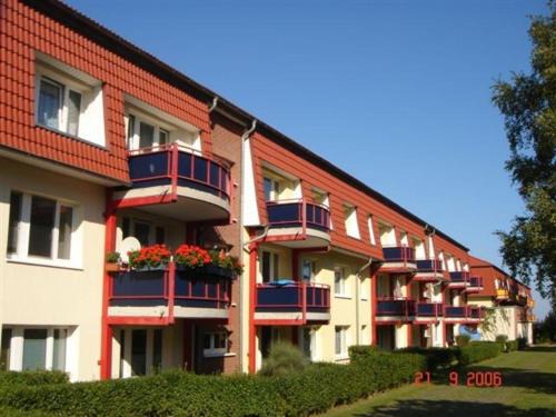 Kuehlungsborn Apartamento | Appartementhaus Residenz Duenengarten