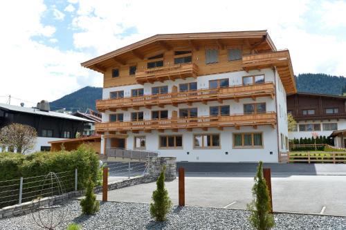 Ellmau Apartamento | Appartementhaus Spiegl by Travel Partner