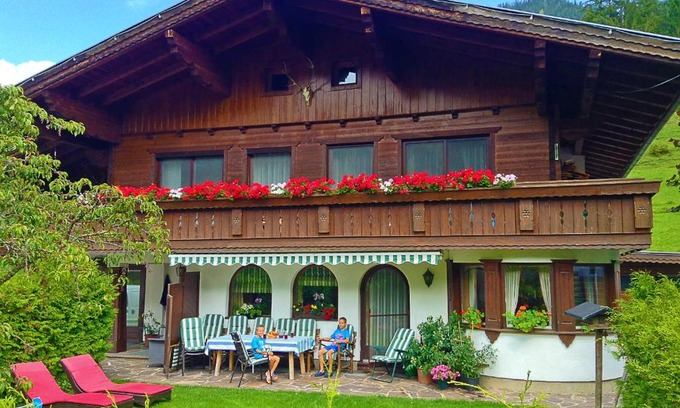 Forstau Apartamento | Appartements Basti