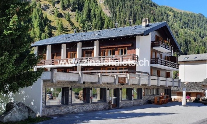 Zinal Apartamento | Appartment in a building in Zinal - 2 beds in the living room - kitchen - 1 shower/WC - TV broadcast