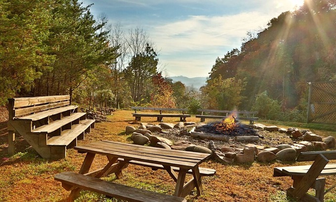Pigeon Forge Chalet De Esquí | Apple Blossom 10 - Two Bedroom Chalet