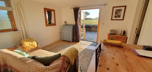Saint Erth Praze Casa | Apple Tree Barn - converted barn with meadow views