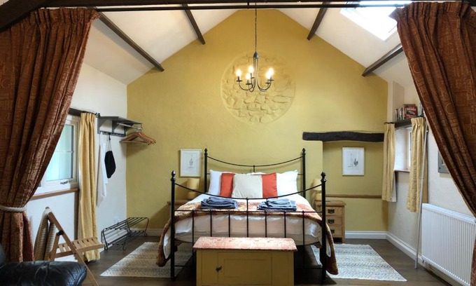 Tan-y-groes Casa | Apple Tree Corner