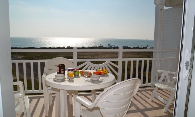 Chateau-d'Olonne Apartamento | - APTO A 104 - Apt Mar frente a dos piscinas climatizadas residencia familiar