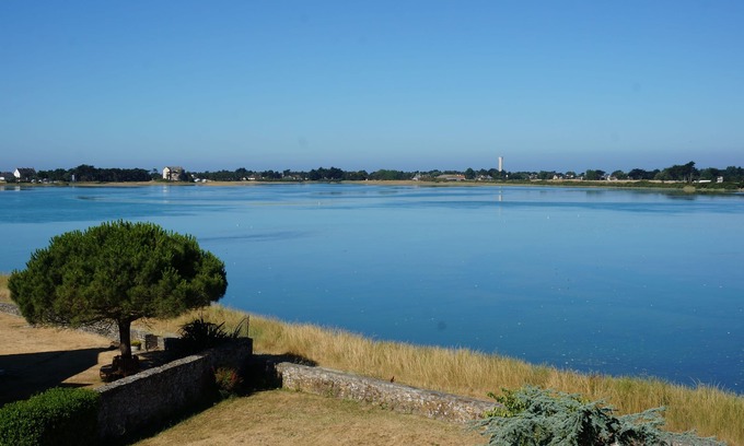 Portbail Apartamento | Apartamento con vista al mar en casa de carácter