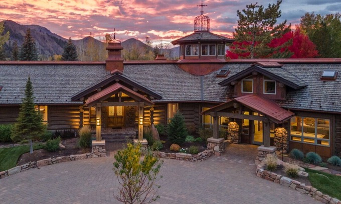 Hailey Casa | New Listing! -Après Lodge Ultimate Gathering Place for Family & Friends