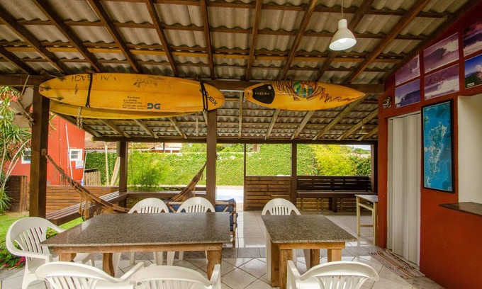 Rio Vermelho Sul Apartamento | Apt 1suite w/ Pool, 10 minutes walk to Beach N1309