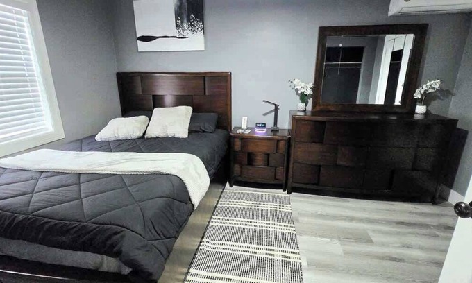 Baytown Apartamento | APT#2 Quiet comfortable place near chemical plants