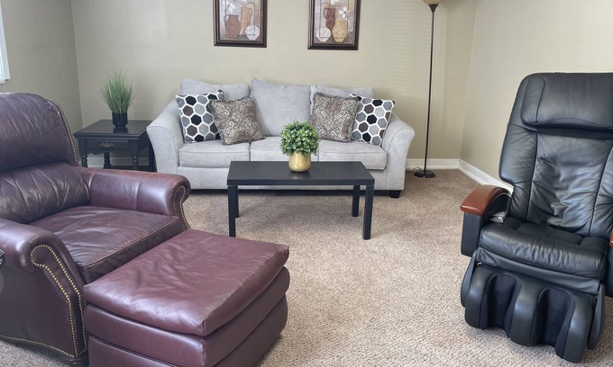 Maysville Apartamento | Apt 5 Nice 2 bedroom apartment with free off-street parking
