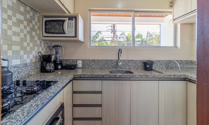 Canasvieiras Apartamento | Apt 6 min From the sea in Canasvieiras-sc Rba201