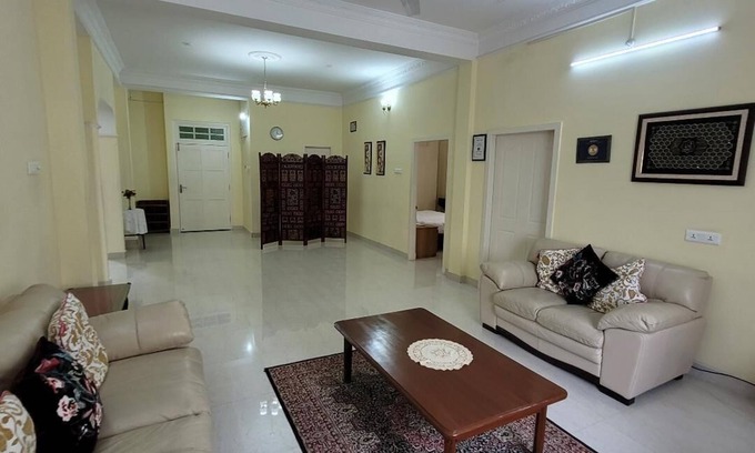 Toli Chowki Apartamento | APT 8 3-bedroom apartment in adorable Hyderabad with WiFi, AC