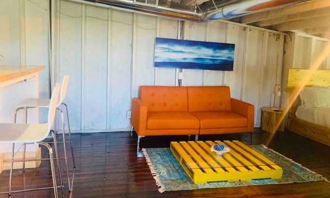 CUF Apartamento | Apt #8 · Vintage Attic Loft studio near Otr/Uc