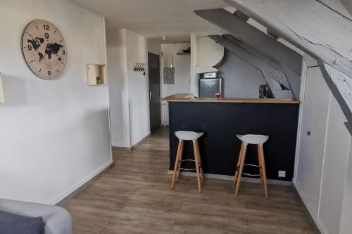 Saint-Hilaire-du-Harcouet Apartamento | apt cozy refait à neuf à 5min du centre ville