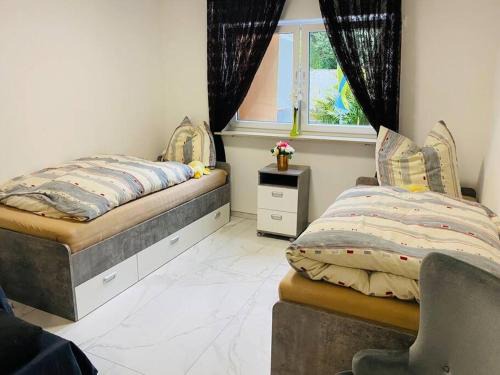 Steinenbronn Apartamento | Apt. SIMS bei Stuttgart Flughafen/Metzingen 2-6 person