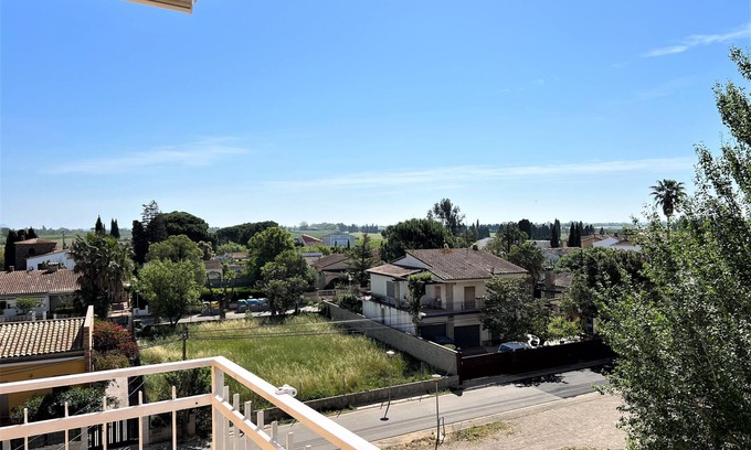 Bon Relax Apartamento | Apto. TEmpordà 3C - Piscina comunitaria, Wifi, terraza de 20m2 con fantásticas vistas.