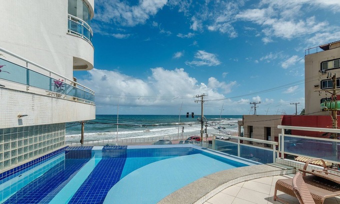 Rio Vermelho Apartamento | Apt w/Balcony & View, Steps From the sea Opr0303