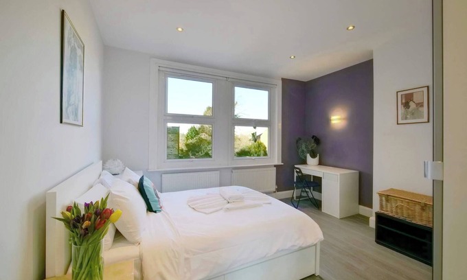 Finchley Church End Apartamento | Apt w/ Garden Oasis in Finchley