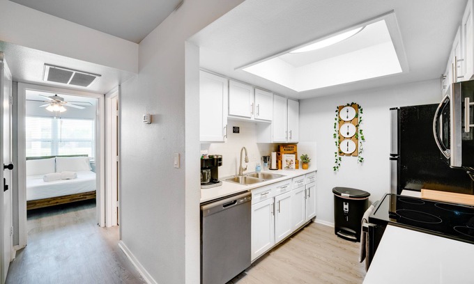 Vickery Meadow Apartamento | Apt w/ Pool Access: 9 Mi to Dtwn Dallas!