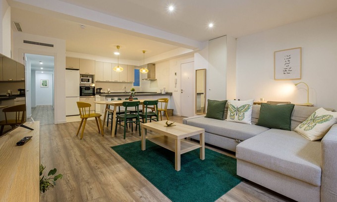 Jesus Apartamento | Brand New Stylish Apartment with Fluffy Beds